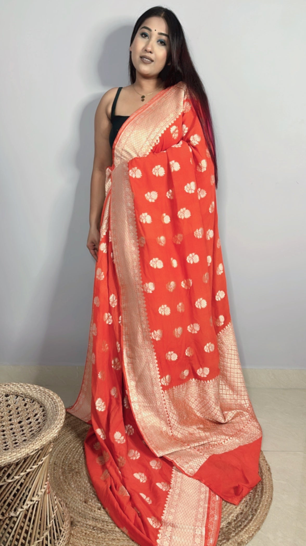 Pure Crepe Karwa Buta Saree