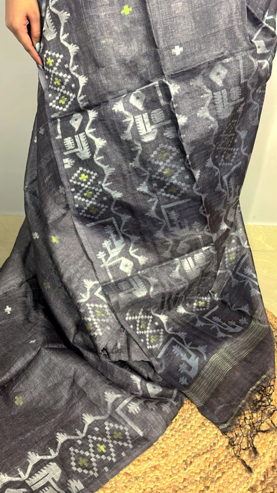 Pure Gachi Tussar Jamdani Saree