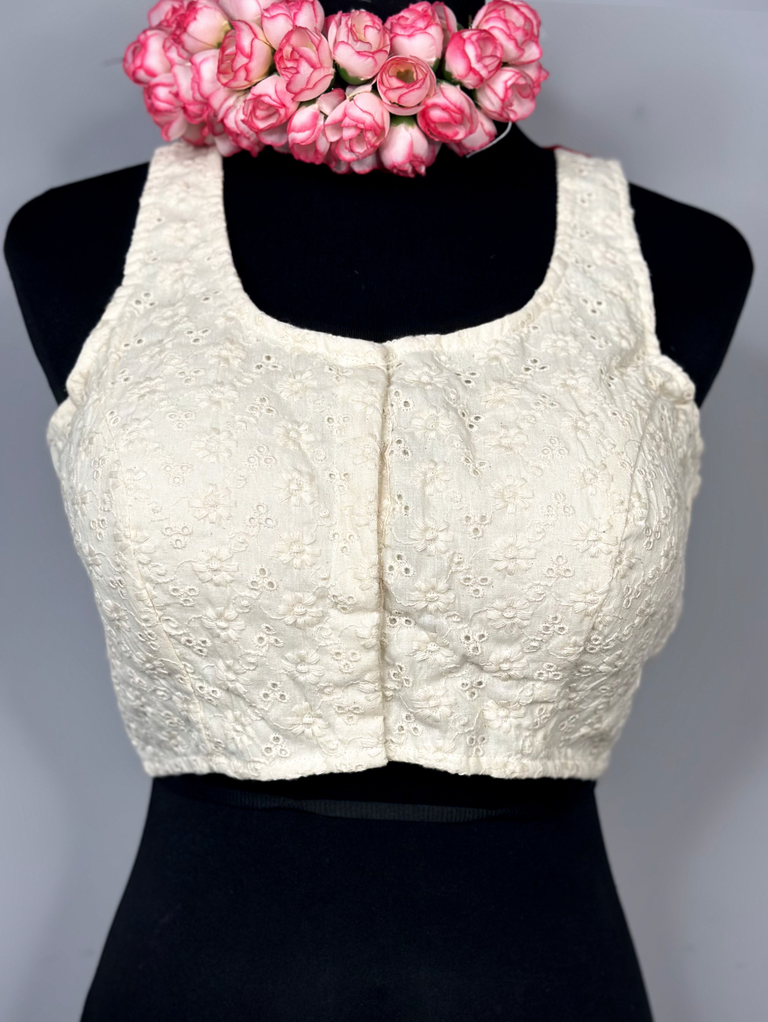 Hakoba Racer Embroidered Blouse